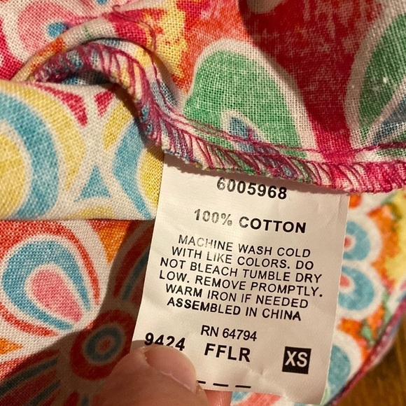 Peaches Uniforms Scrub Top Size Xs NWT - Picture 6 of 6